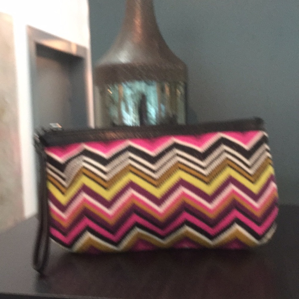 missoni knit clutch in hot pink